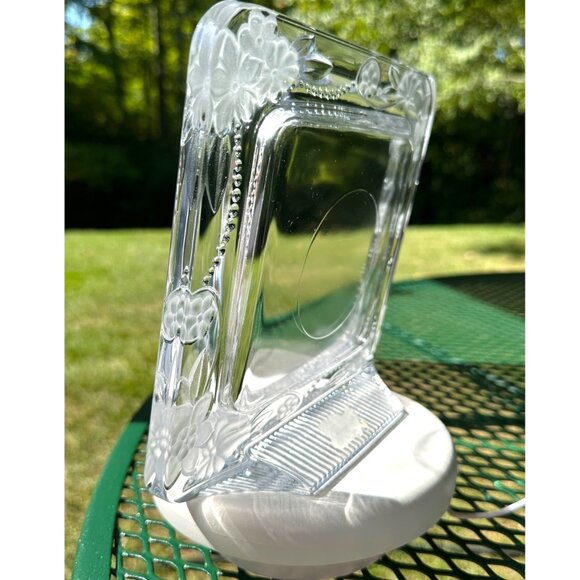 Vintage 5th Avenue Square Clear Crystal Illusions Picture Frame Raised Floral De - Picture 8 of 8